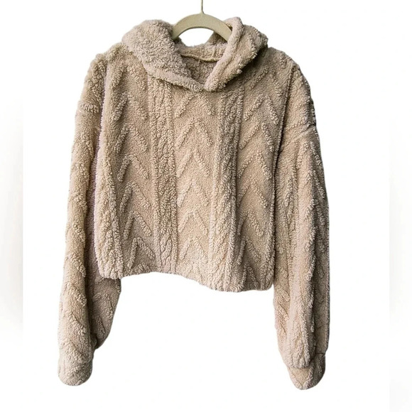 Emery Rose Women's Cozy Cropped Fuzzy Pullover Aztec Print Hoodie, L - Picture 1 of 6